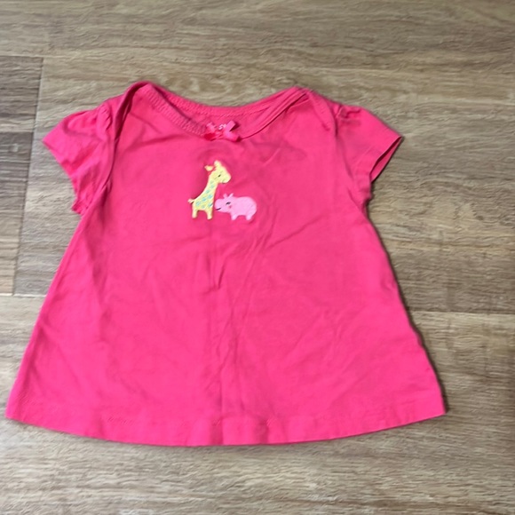 🟡Baby Girl t-shirt. Size 6-9 months - Picture 1 of 3